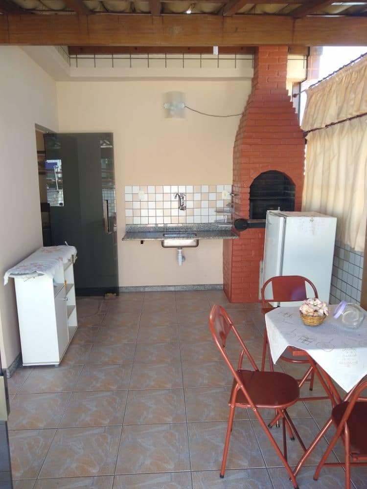 rea Churrasqueira coberta e blindex