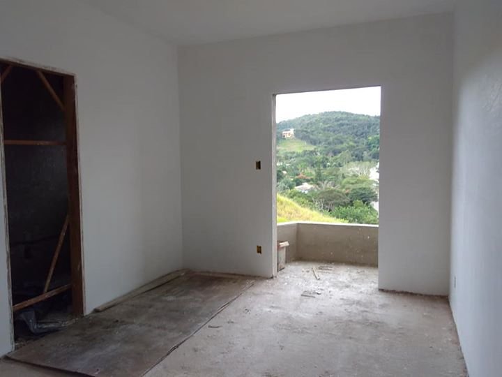 40586121_850241808700536_1519670840776458240_n