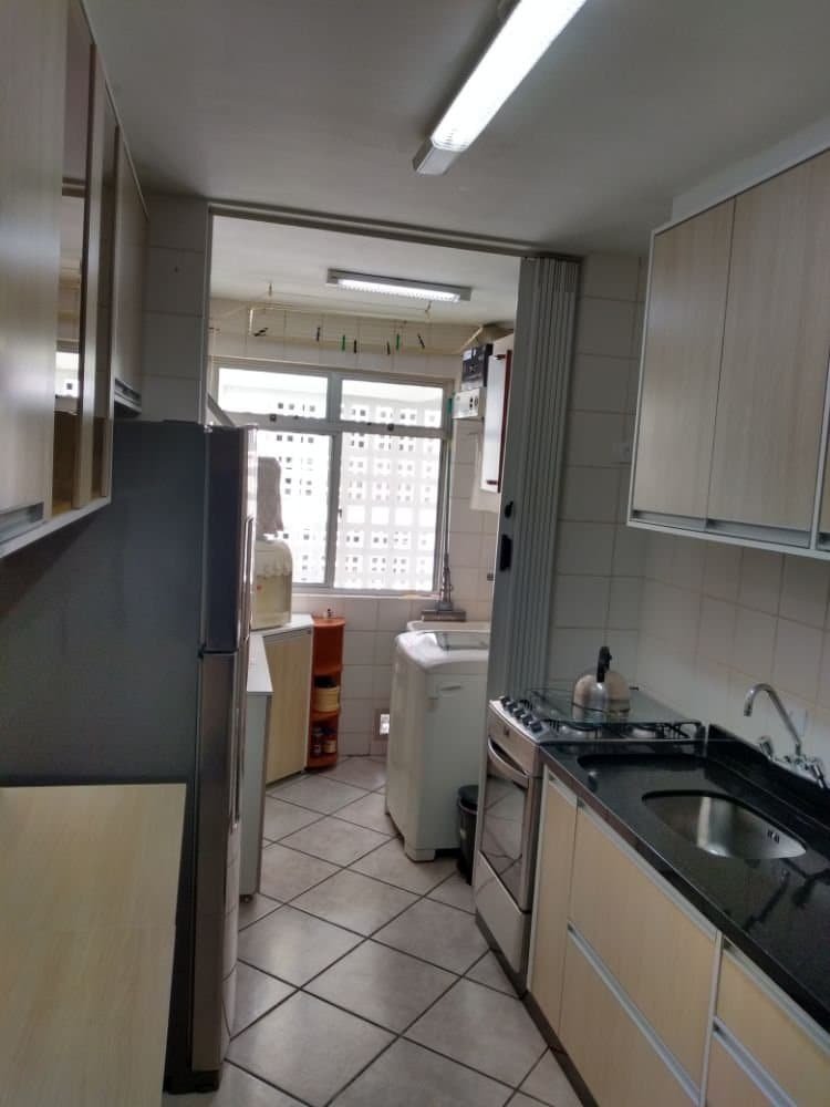 3.1.3 vista parcial da cozinha em direção da área de serviço