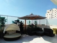 empresa-de-ombrelone-lateral-fixo-com-floreira