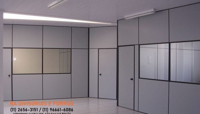 Divisorias para escritorio com vidro em Guarulhos (11) 2656-3151 - (11) 96661-6086