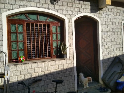 Vendo ou troco sobrado de condomínio na Penha