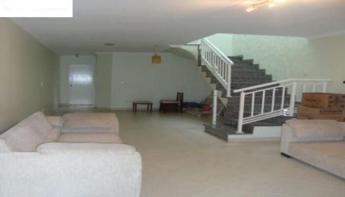 SALA COM VISÃO CLARABOIA