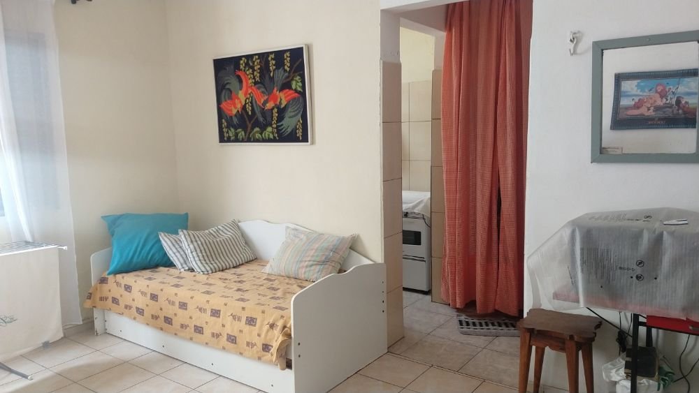 Área da cozinha e despensa