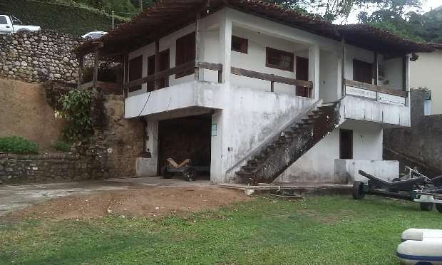 8f55ebea-77b2-49a3-9ddf-637be8d0c21b_g