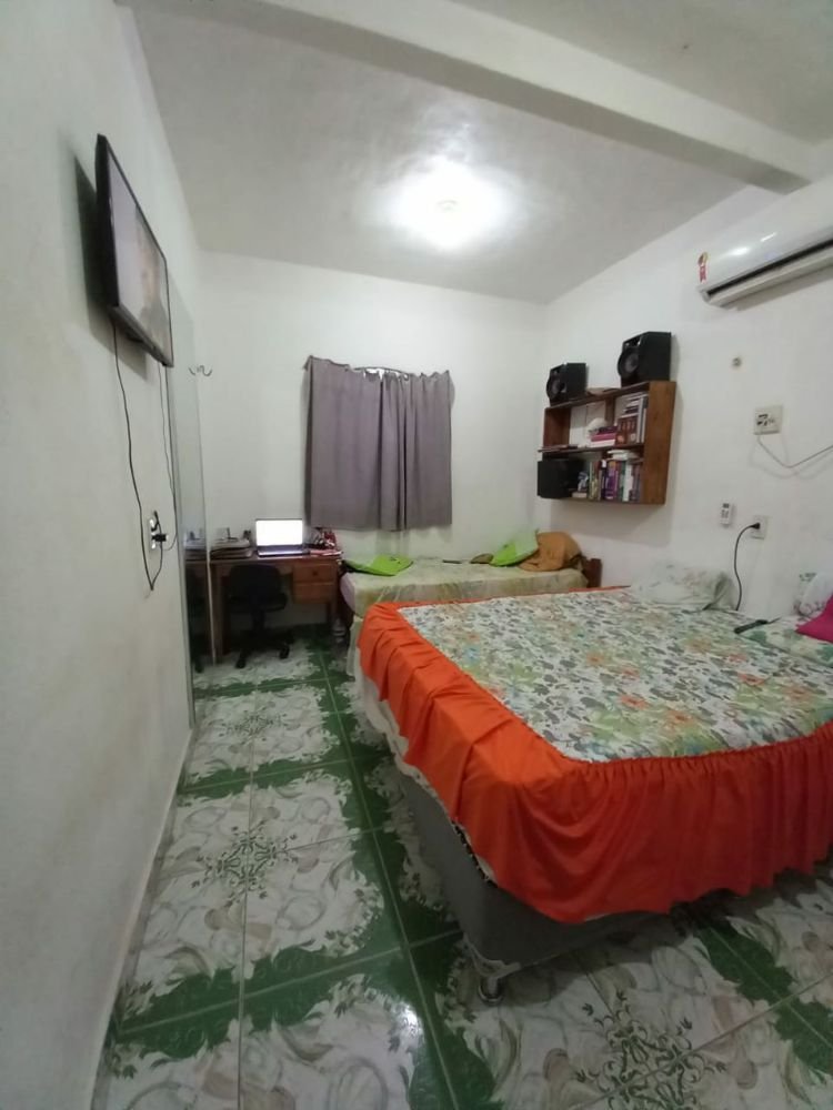 photo5109886789107165830