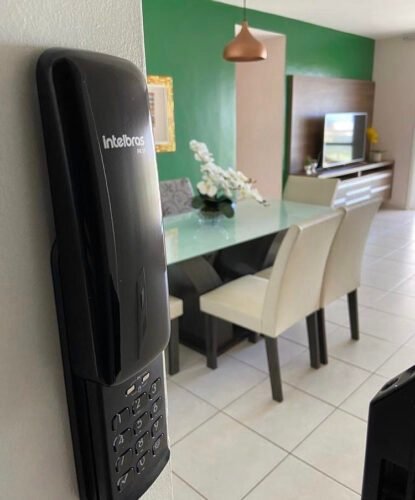 65B06D63-939E-4136-8BB3-0A08BAF76FF0