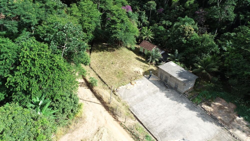 Vista da casa, terreiro e tulha