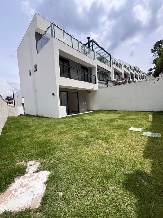 e17cd6d9-df83-44c9-a33f-63e3013e295f