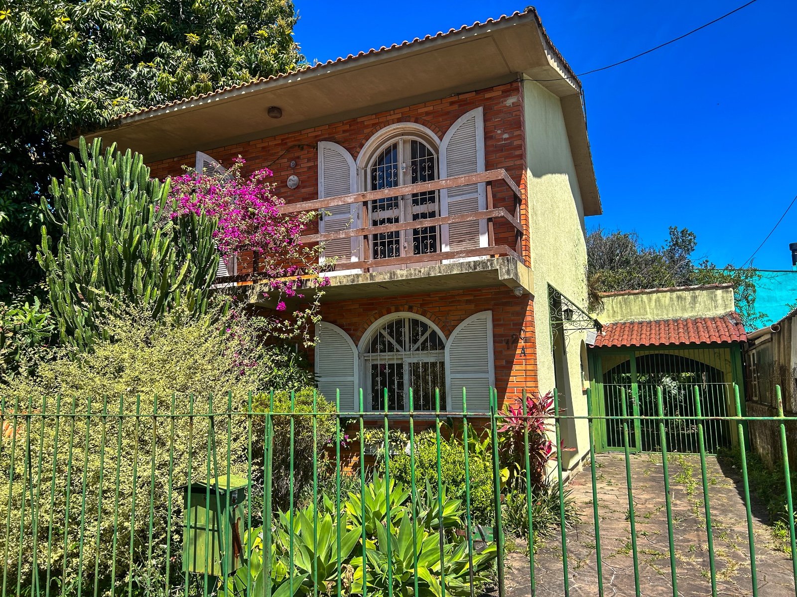 Venda - Casa - 3 Dormitórios - Santa Maria Goreti - Porto Alegre   (10)