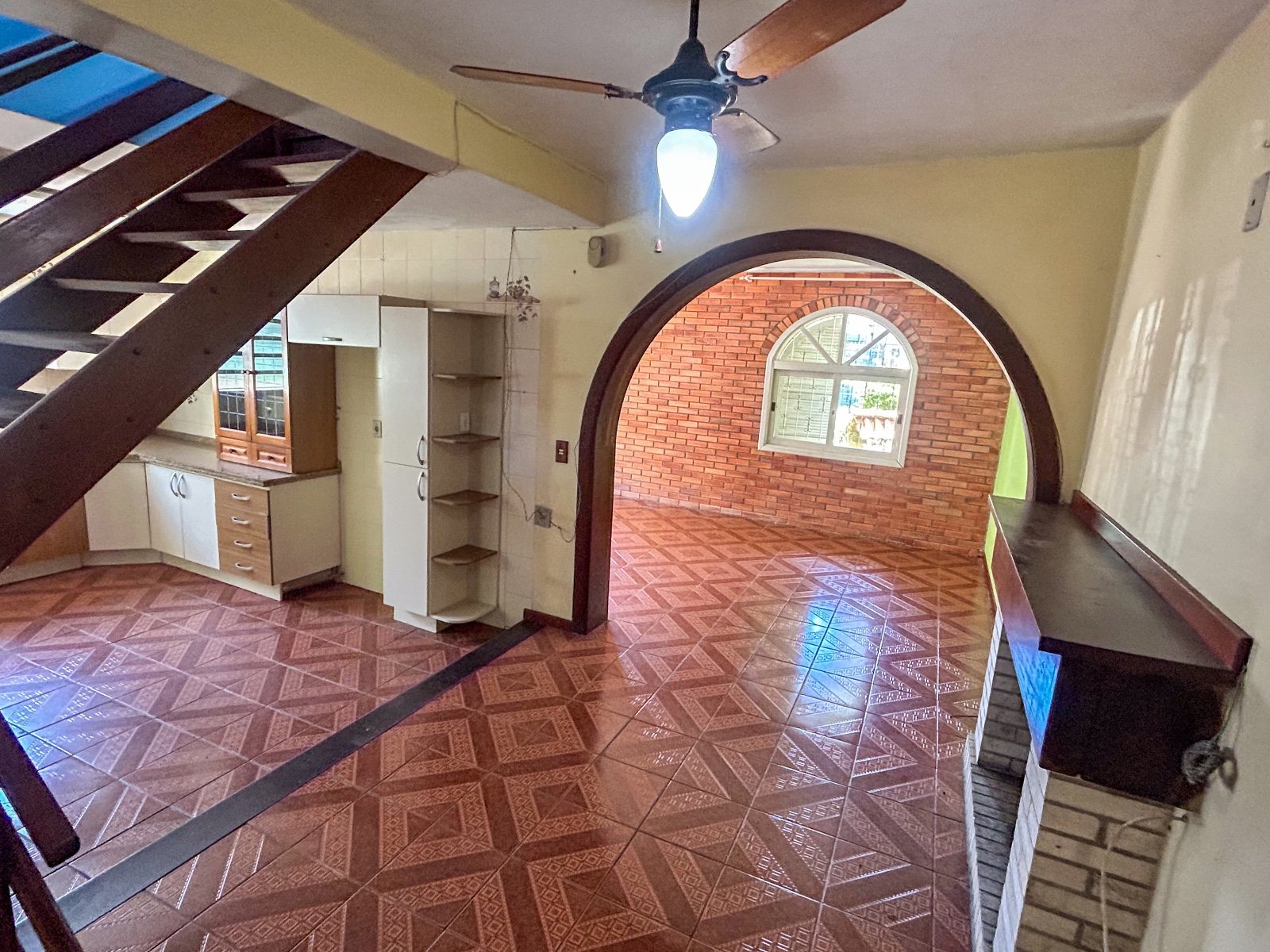 Venda - Casa - 3 Dormitórios - Santa Maria Goreti - Porto Alegre   (47)