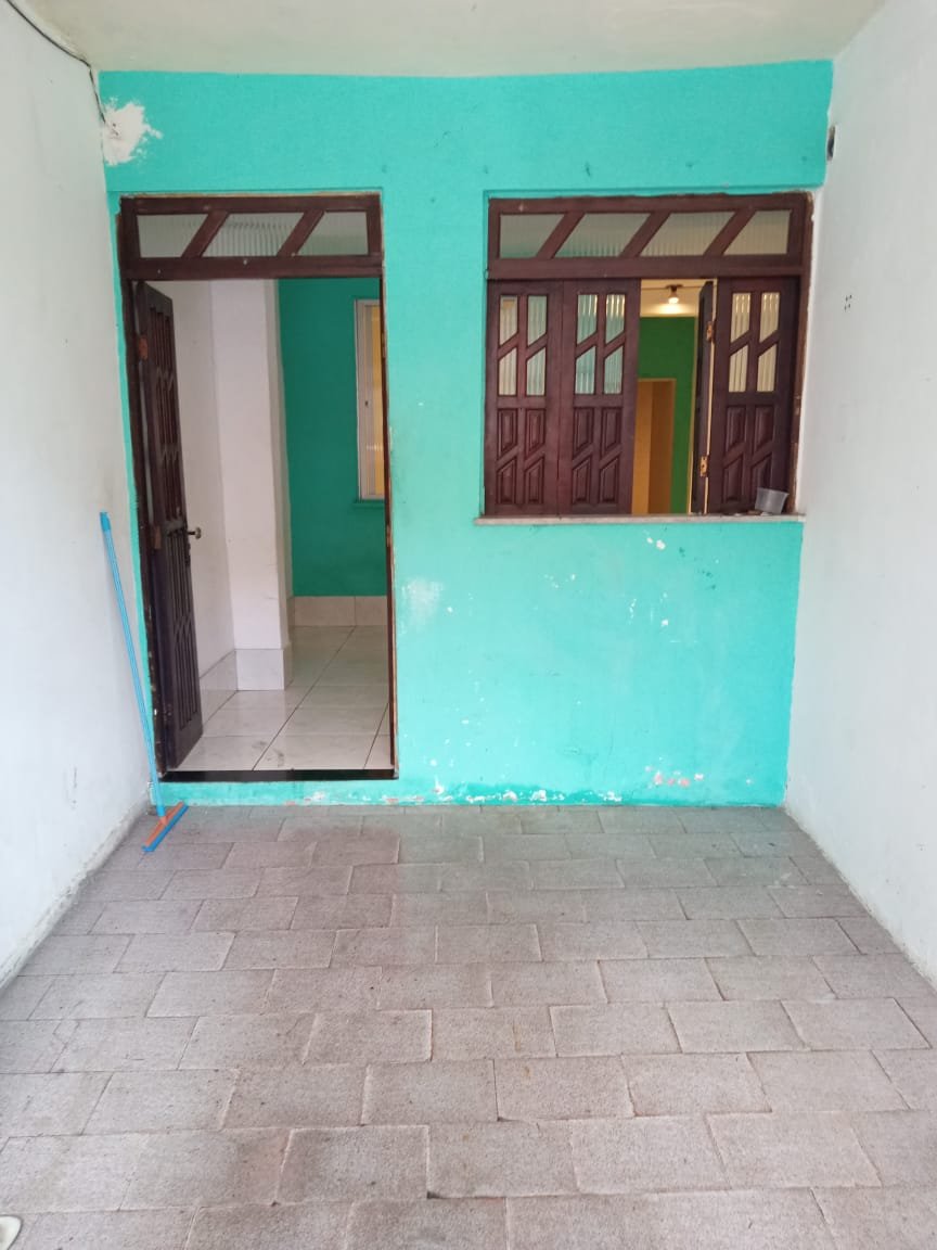 foto da sala com a garagem publicar